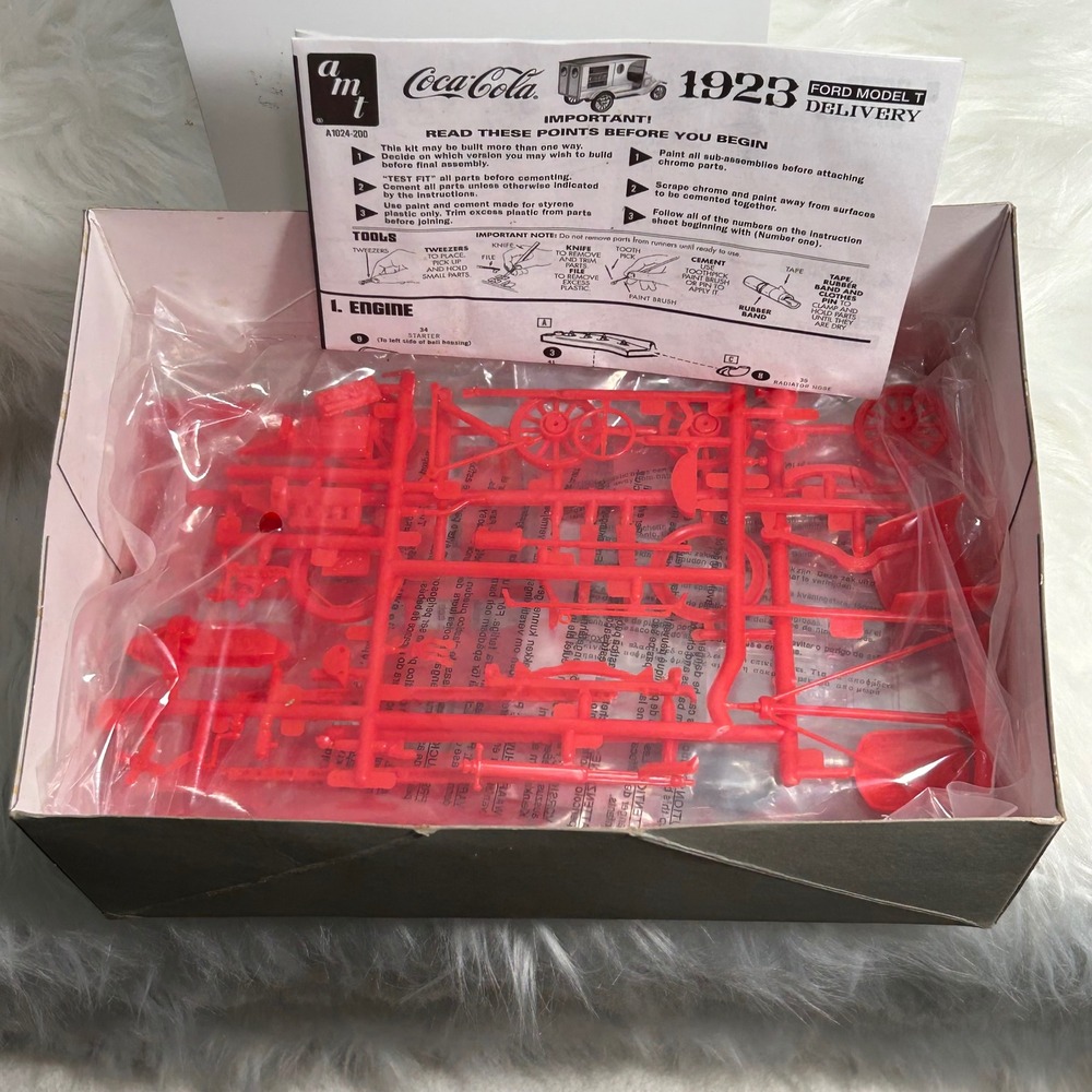 AMT Coca Cola 1923 Ford T Delivery 125 Scale Plastic Model Kit New - Picture 5 of 7